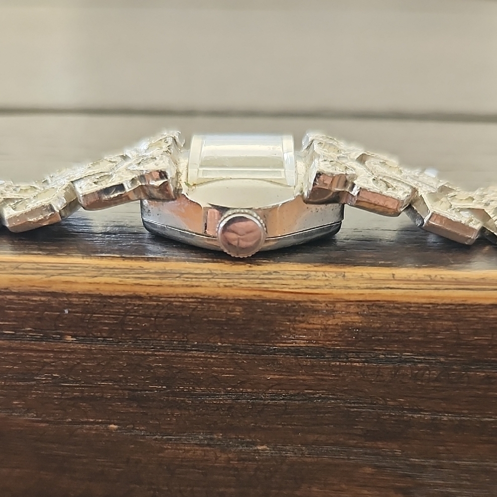 Vintage Geneva Silver-Tone Women's Crystal Link Bracelet Watch - Parts/Repair - Picture 6 of 12